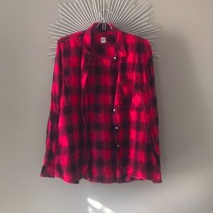 Red and black GAP flannel